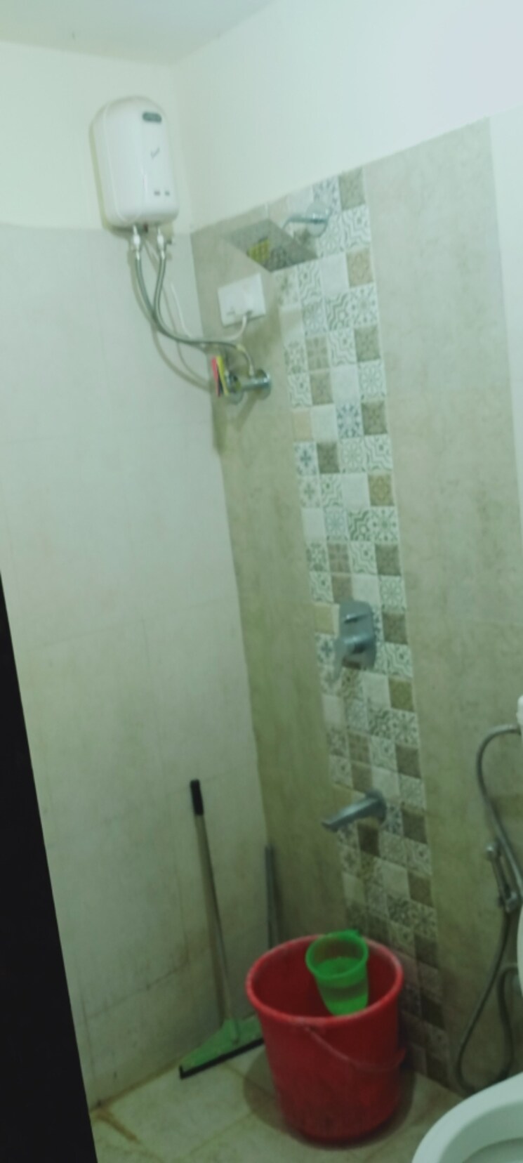 Bathroom, bindra-complex 2 Bedroom 1000 Sq.Ft. Apartment In Andheri East Mumbai 9558327