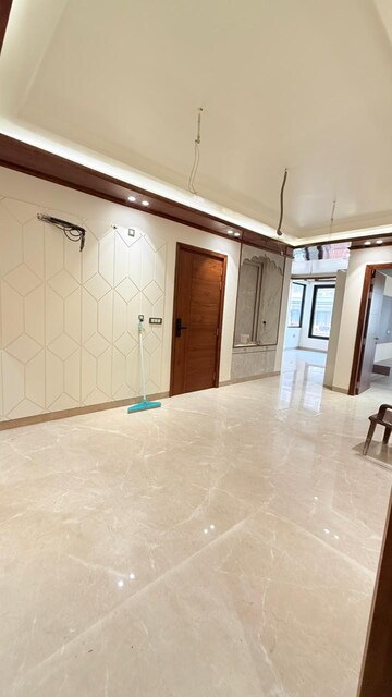 Room in 4 BHK Builder Floor at Ansal API Esencia, Sector 67 – for Sale