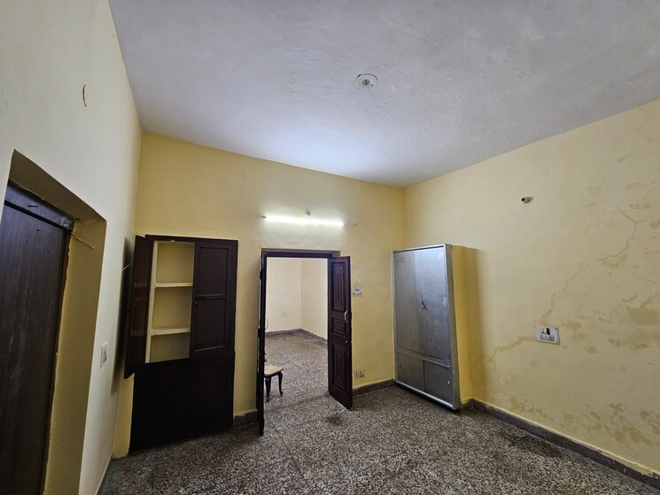 Room, sahastradhara 3 Bedroom 1900 Sq.Ft. Independent House In Sahastradhara Dehradun 9558348