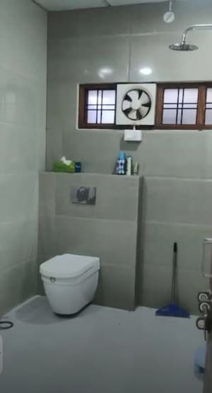 Bathroom in 3 BHK Apartment at Gomti Nagar – for Rent