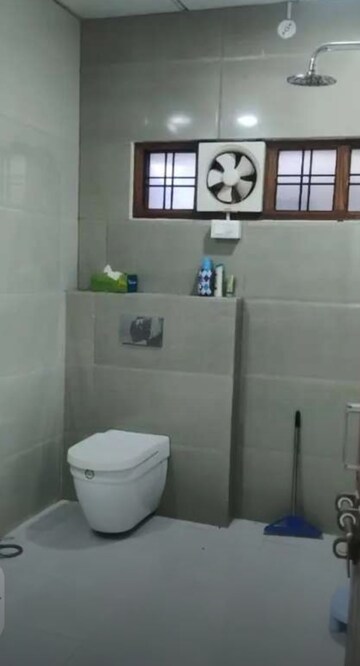 Bathroom in 3 BHK Apartment at Gomti Nagar – for Rent