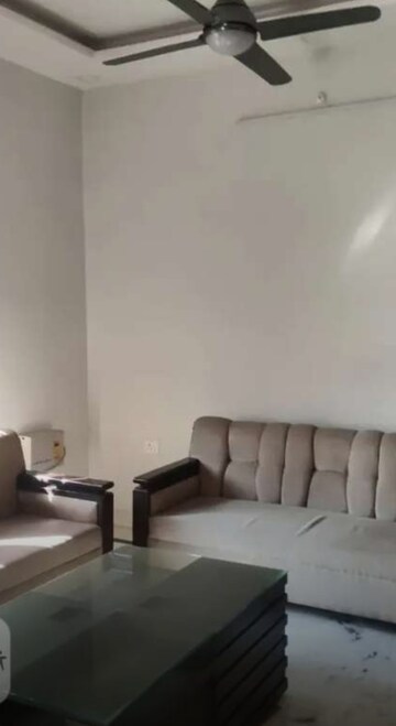 Living Room in 3 BHK Apartment at Gomti Nagar – for Rent
