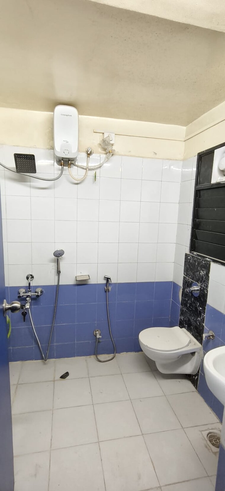 Bathroom, wadgaon sheri 2 Bedroom 1100 Sq.Ft. Apartment In Wadgaon Sheri Pune 9558390