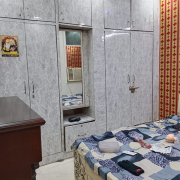 Bedroom in 2 BHK Builder Floor at Malviya Nagar – for Rent