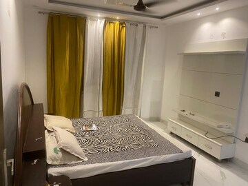 Bedroom in 3 BHK Apartment at Vip Road – for Rent