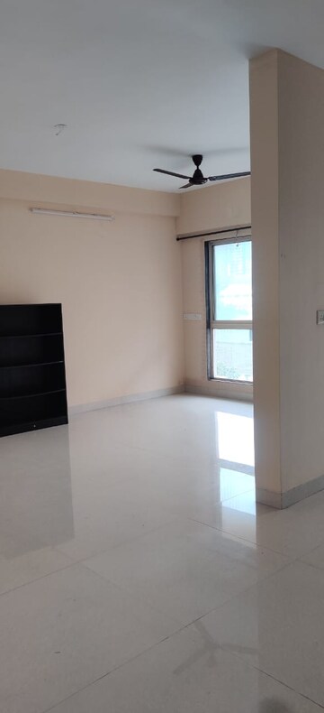 Room in 2 BHK Apartment at MVQ Western Heights, Malad East – for Rent