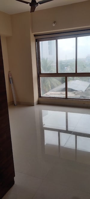 Room in 2 BHK Apartment at MVQ Western Heights, Malad East – for Rent