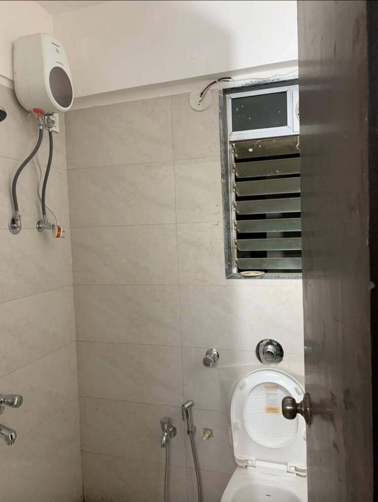 Bathroom, dgs-sheetal-tapovan 1 Bedroom 395 Sq.Ft. Apartment In Malad East Mumbai 9558423