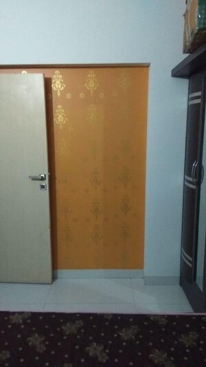 Furnished Amenities in 3 BHK Apartment at Blue Diamond Malad, Malad East – for Rent