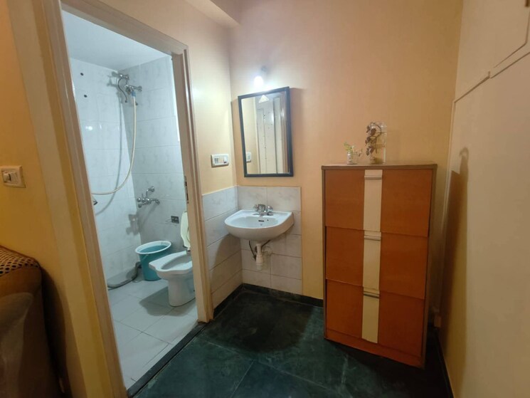 Bathroom, hiranandani-estate 1 Bedroom 600 Sq.Ft. Apartment In Ghodbunder Road Thane 9558438