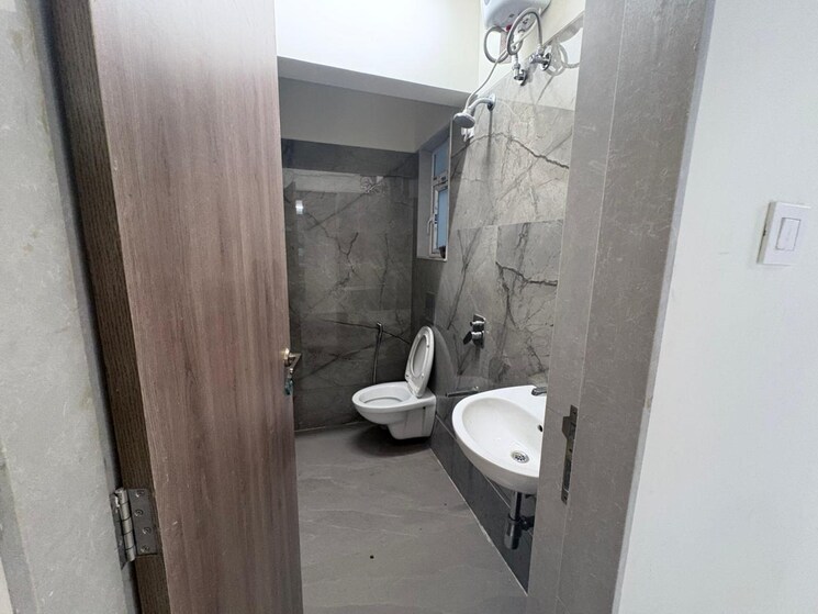 Bathroom, adityaraj-royale 1.5 Bedroom 400 Sq.Ft. Apartment In Tagore Nagar Mumbai 9558446