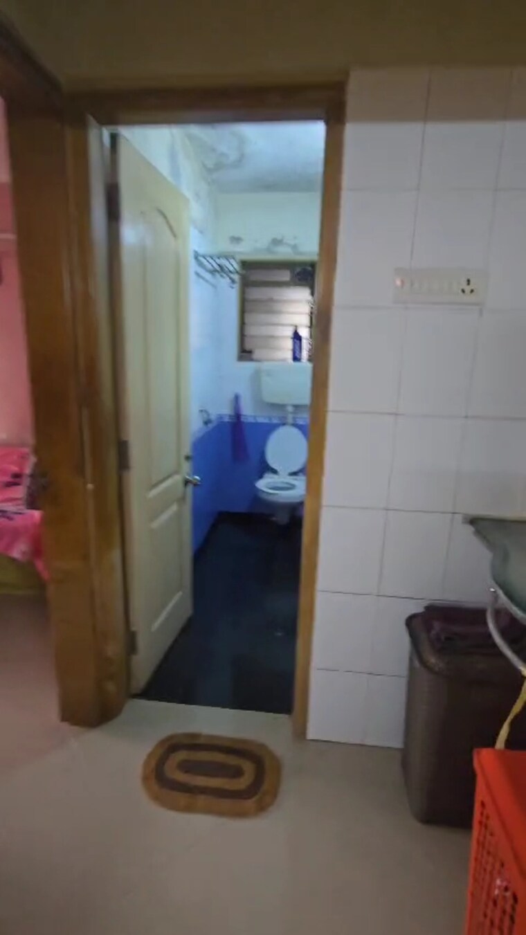 Bathroom, aum-sahil-tower 2 Bedroom 750 Sq.Ft. Apartment In Lower Parel Mumbai 9558462