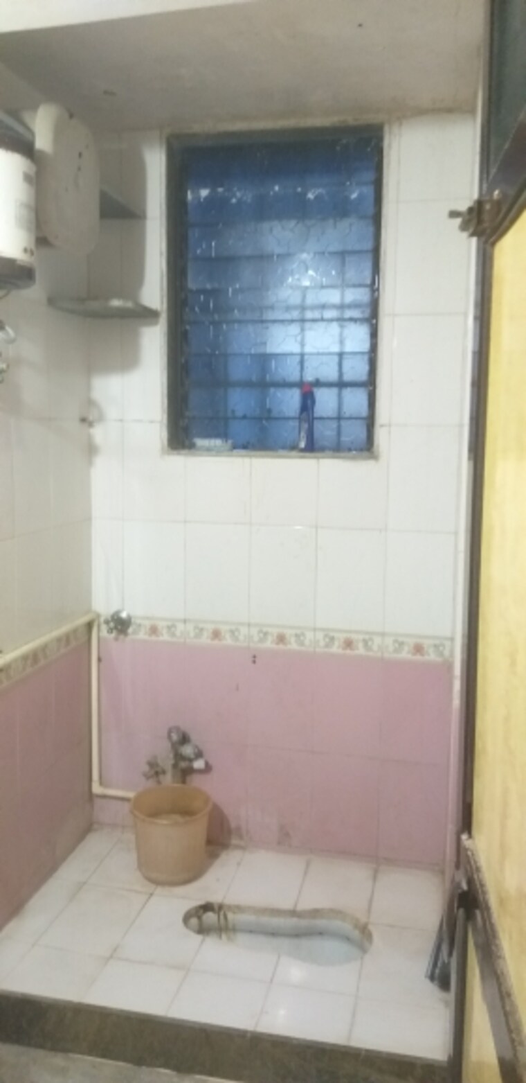 Bathroom, shaligram-chs 1 Bedroom 500 Sq.Ft. Apartment In Azad Nagar Thane 9558494