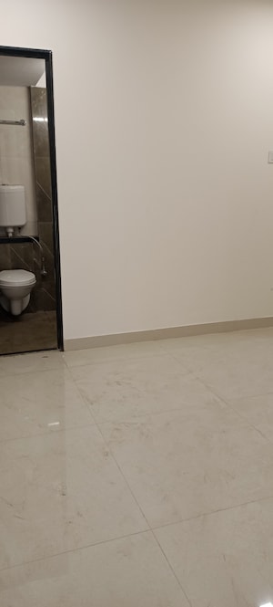 Room in 2 BHK Apartment at Worli Sneha CHS, Worli – for Rent