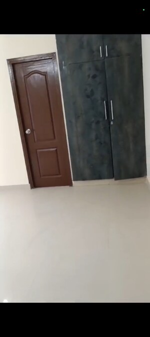 Room in 2 BHK Apartment at Gaur City-2, Gaur City 2 – for Rent