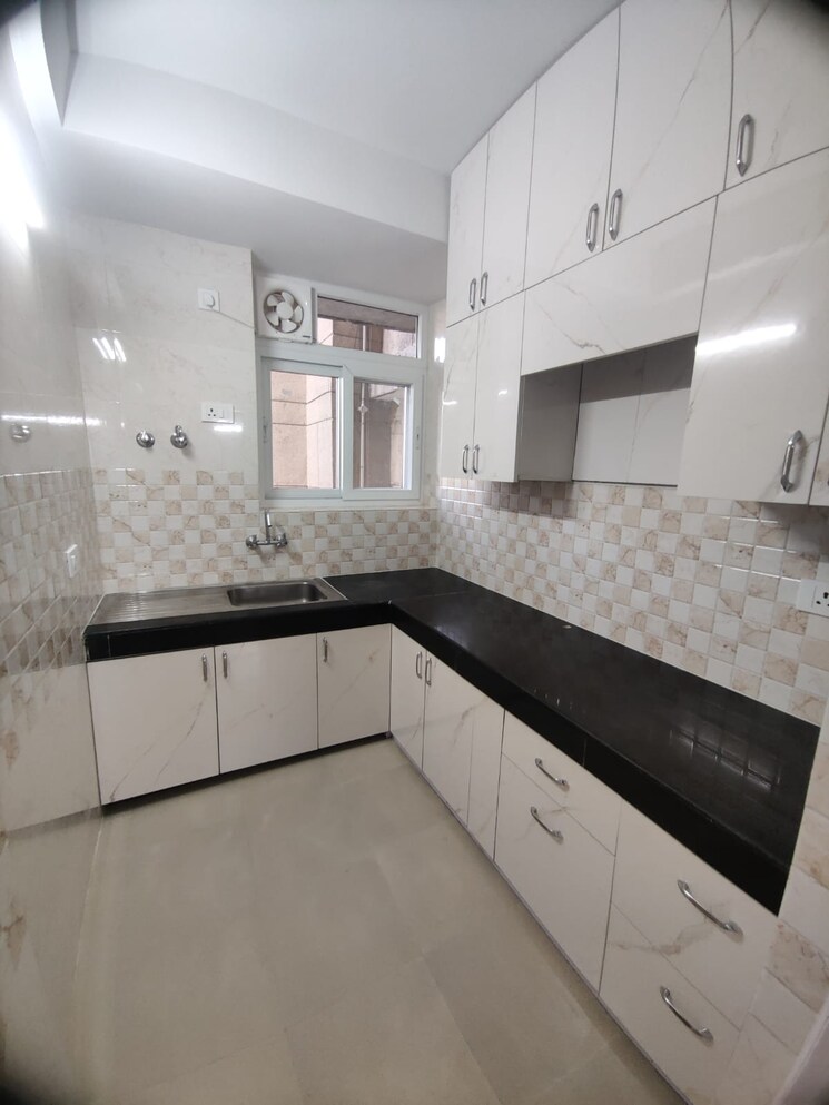 Kitchen, sai-kutir-sector-49 2 Bedroom 850 Sq.Ft. Builder Floor In Sector 49 Noida 9558555
