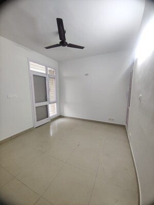 Room in 2 BHK Builder Floor at Sai Kutir Sector 49, Sector 49 – for Rent