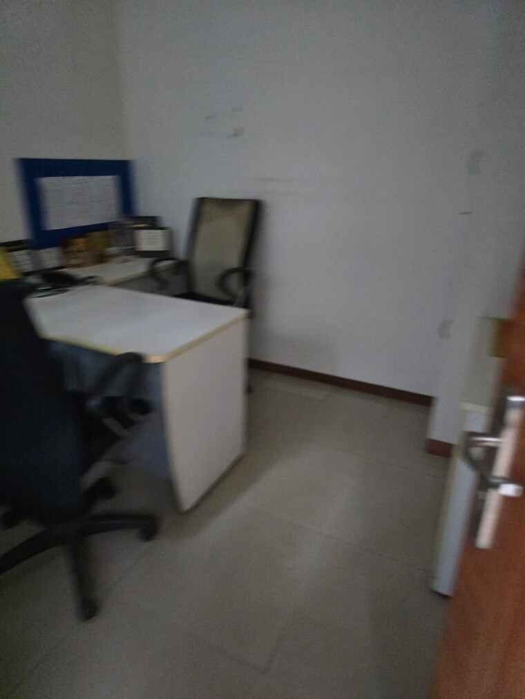 Team Area, pragati-industrial-estate Commercial Shop 510 Sq.Ft. In Lower Parel Mumbai 9558566