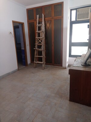 Room in 2 BHK Builder Floor at Greater Kailash I – for Rent