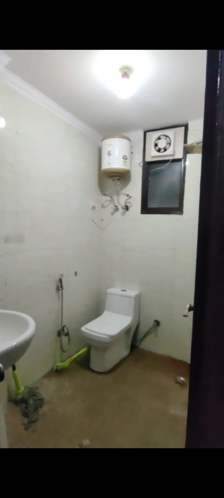 Washroom, chattarpur 1 Bedroom 468 Sq.Ft. Builder Floor In Chattarpur Delhi 9558575