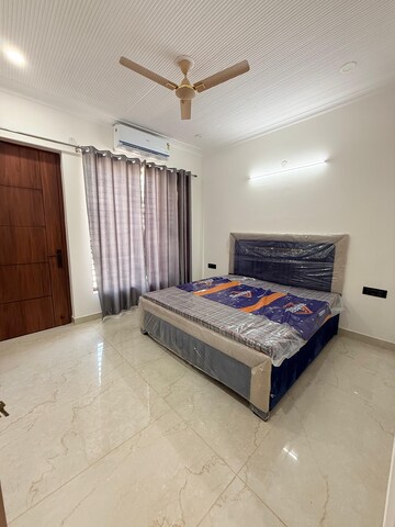 Bedroom in 3 BHK Builder Floor at Sushant Lok 2, Sector 57 – for Rent