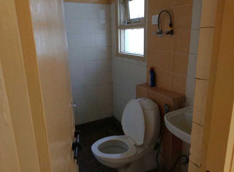 Bathroom, omaxe-heights 3 Bedroom 1475 Sq.Ft. Apartment In Sector 86 Faridabad 9558592