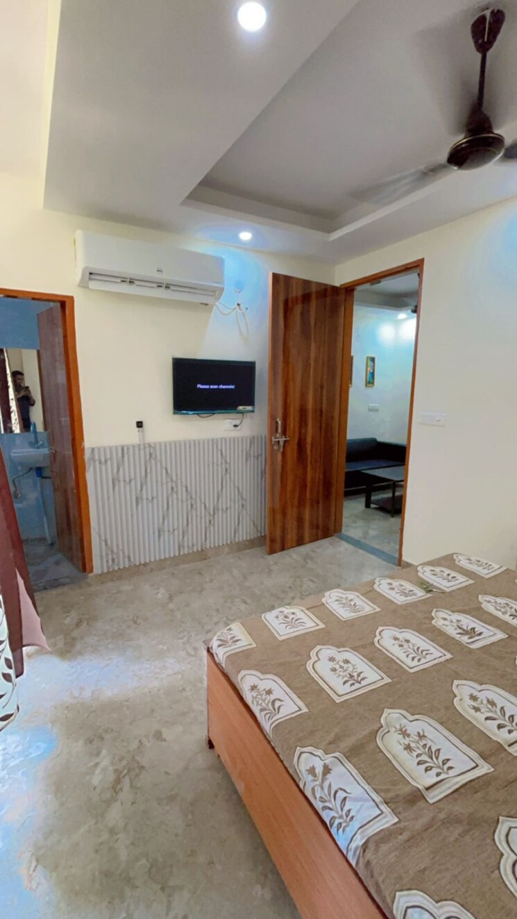 Bedroom, sector 45 1 Bedroom 400 Sq.Ft. Apartment In Sector 45 Gurgaon 9558617