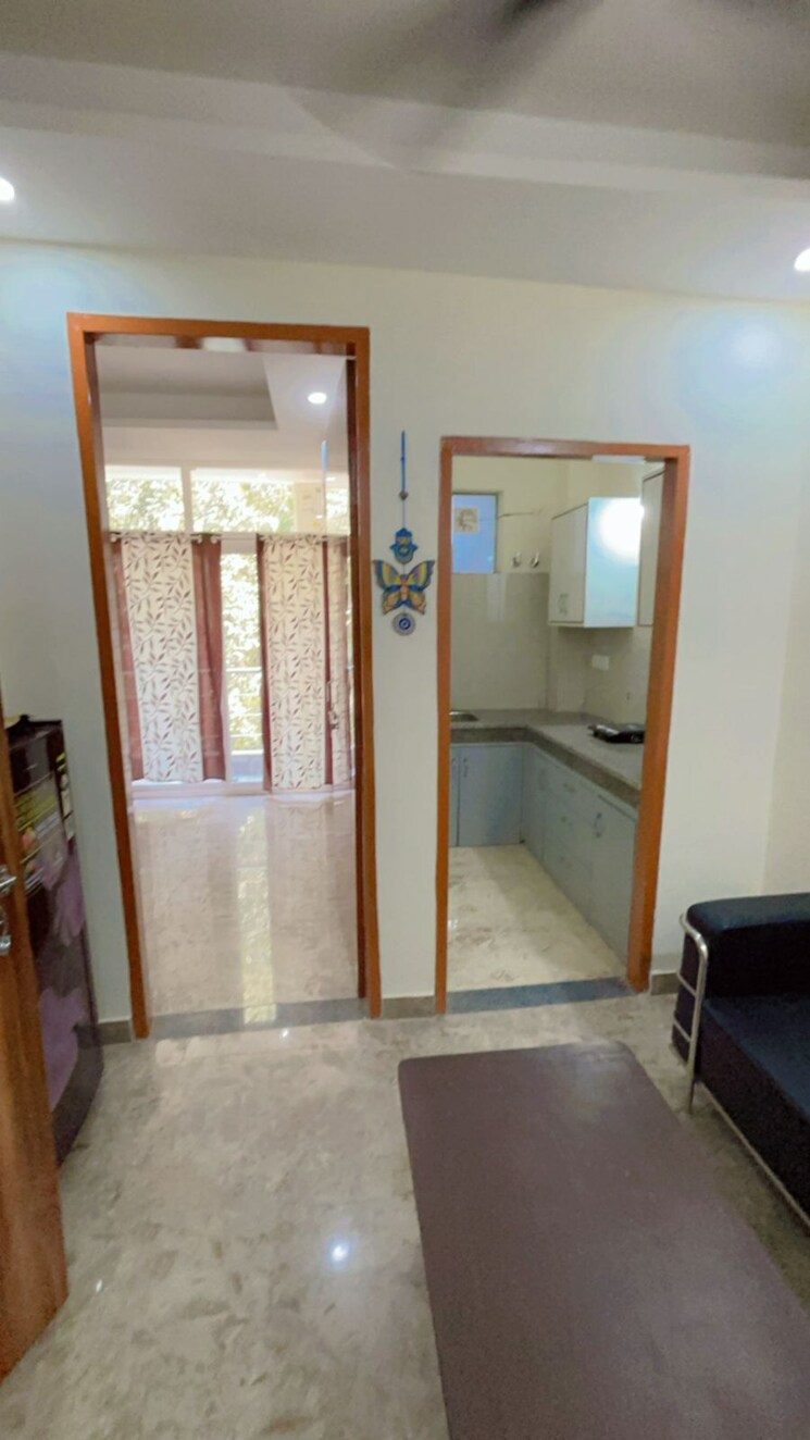 Living Room, sector 45 1 Bedroom 400 Sq.Ft. Apartment In Sector 45 Gurgaon 9558617