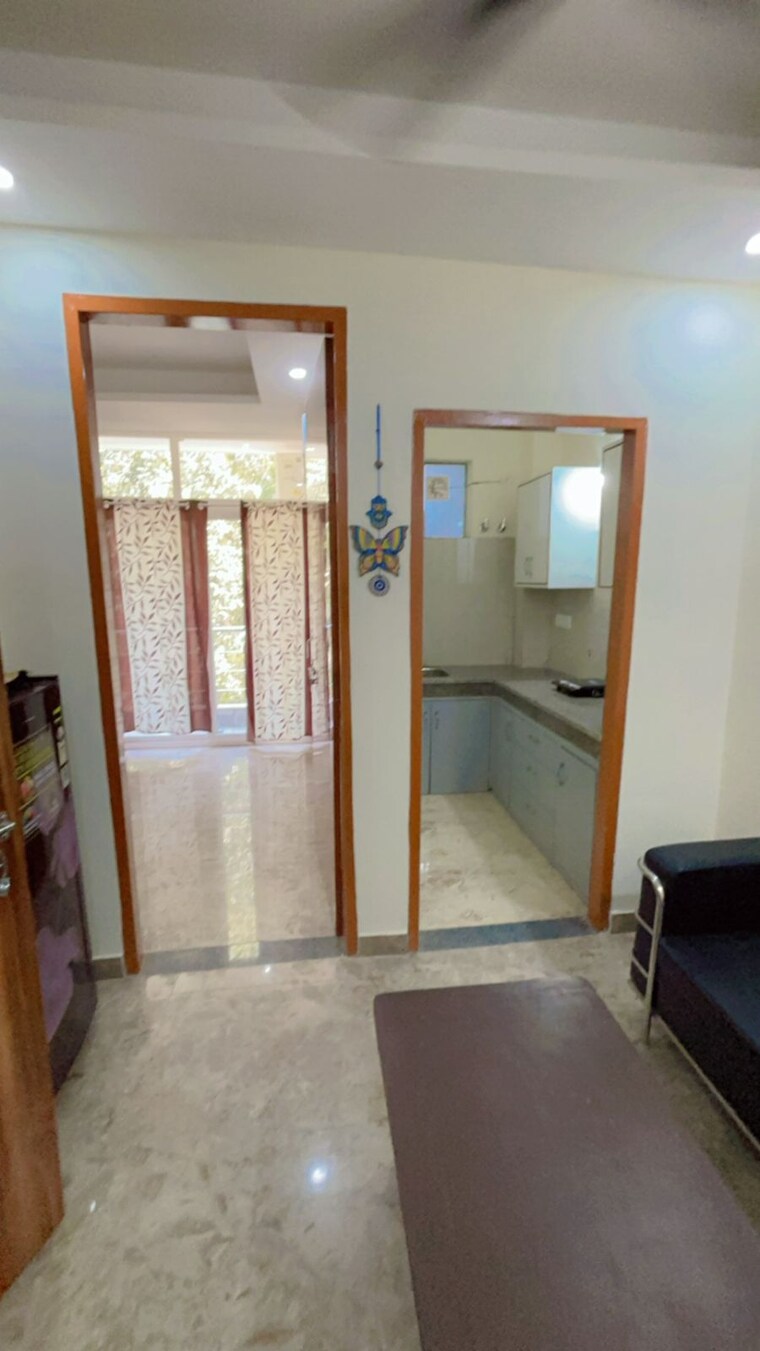 Living Room, sector 45 1 Bedroom 400 Sq.Ft. Apartment In Sector 45 Gurgaon 9558617