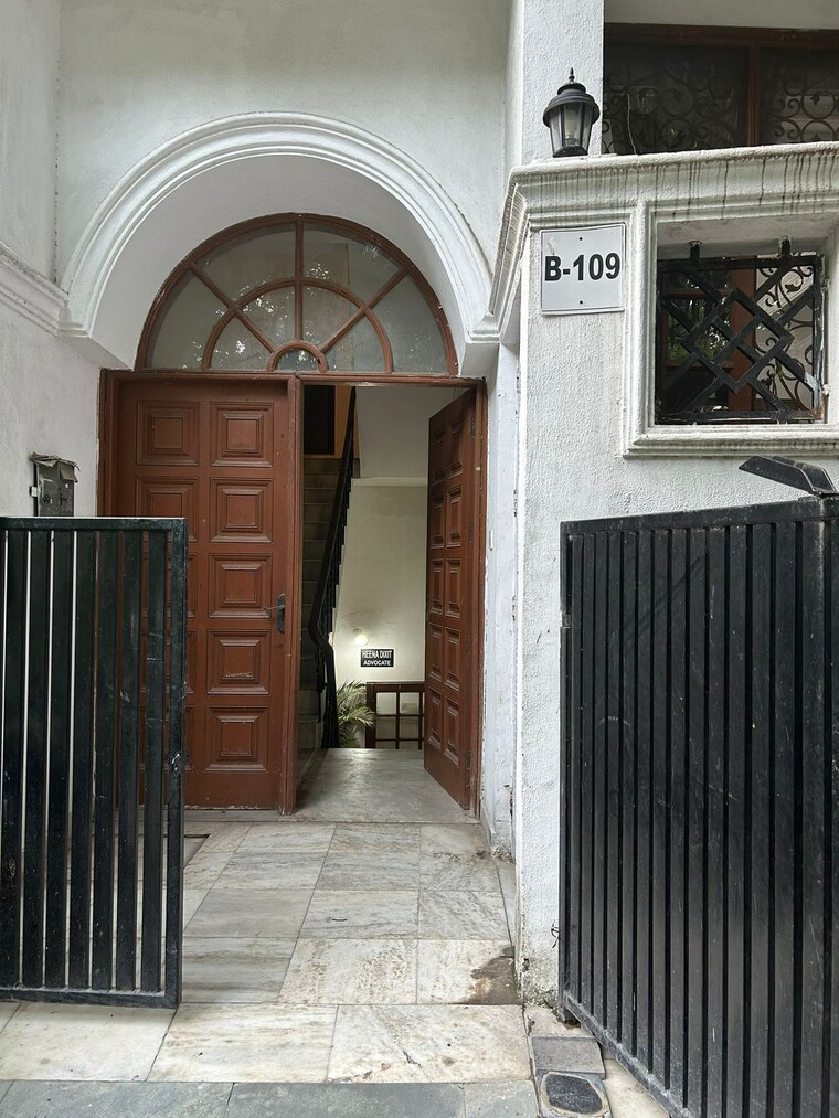 Exterior View, defence colony 3 Bedroom 2100 Sq.Ft. Builder Floor In Defence Colony Delhi 9558624