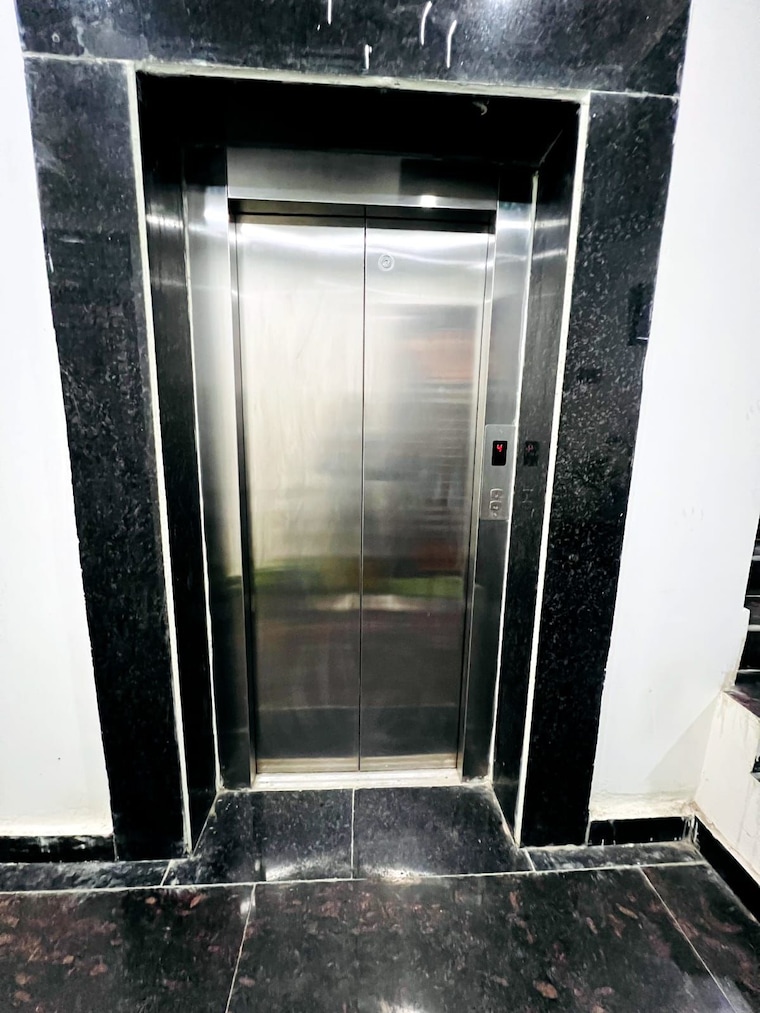 Other, sector 4 greater noida 2 Bedroom 1060 Sq.Ft. Builder Floor In Sector 4 Greater Noida Greater Noida 9558634