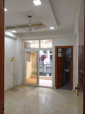 Room in 2 BHK Builder Floor at Sector 4 Greater Noida – for Sale