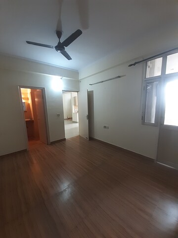 2 BHK Apartment For Sale in Gardenia Glamour, Vasundhara Sector 3