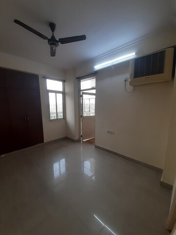 Furnished Amenities in 2 BHK Apartment at Gardenia Glamour, Vasundhara Sector 3 – for Sale