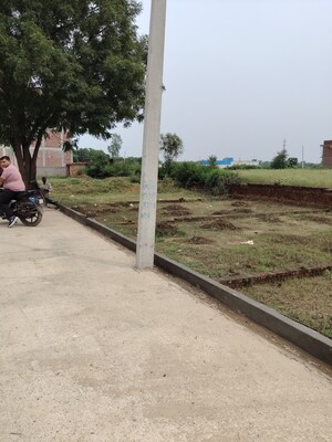  Plot – Garden View at Sector 20 Yamuna Expressway - for Sale