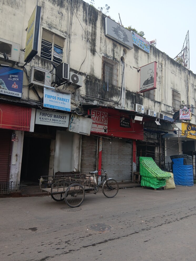 Exterior View, park street Commercial Shop 300 Sq.Ft. In Park Street Kolkata 9558647