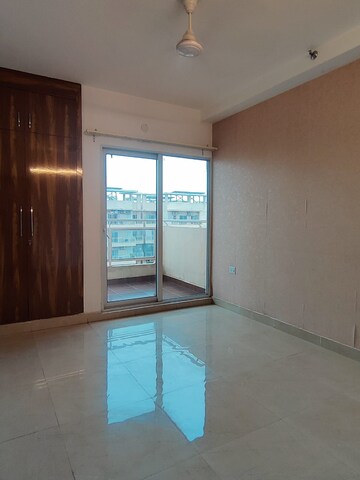 3 BHK Apartment For Sale in Elite Golf Green, Sector 79