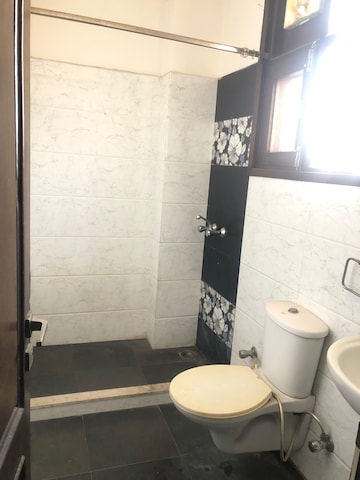 Bathroom in 3 BHK Apartment at Panchkula Urban Estate – for Rent