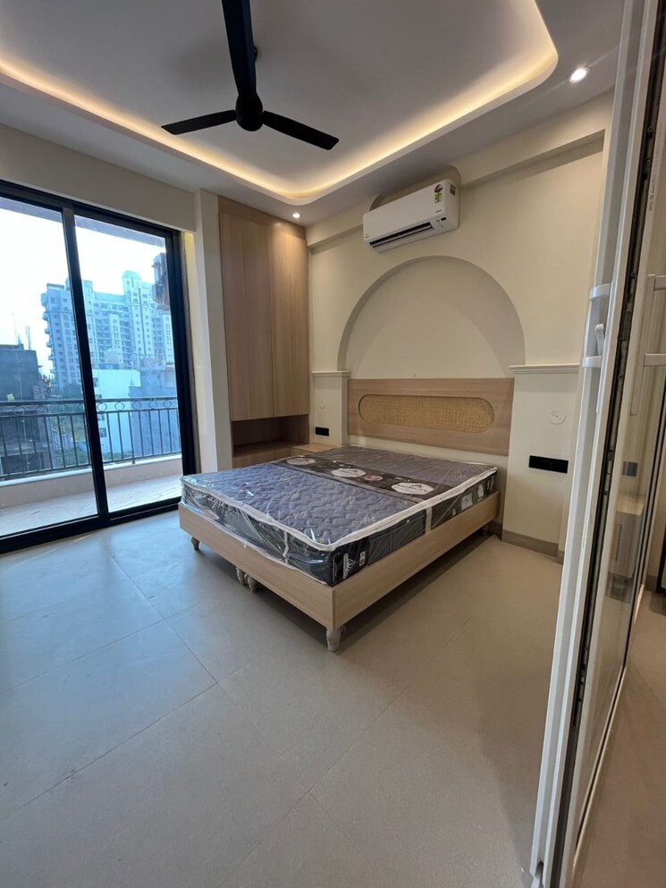 Bedroom, sector 42 1 Bedroom 700 Sq.Ft. Builder Floor In Sector 42 Gurgaon 9558730