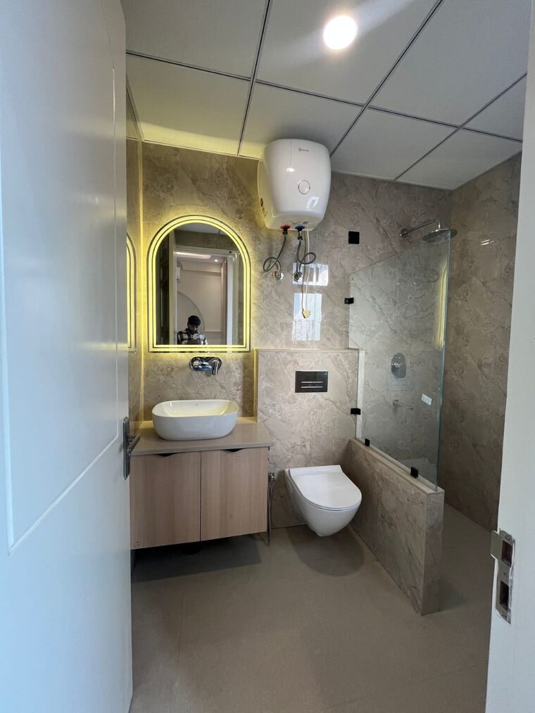 Bathroom, sector 42 1 Bedroom 710 Sq.Ft. Builder Floor In Sector 42 Gurgaon 9558739