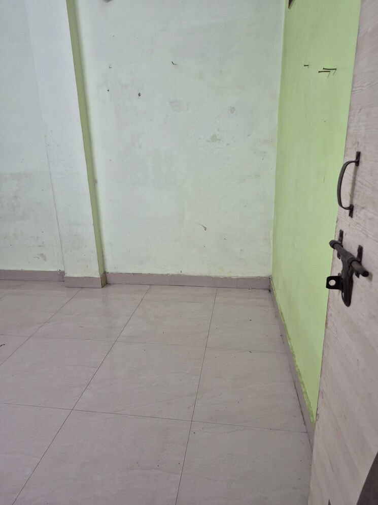 Bathroom, mayur vihar 2.5 Bedroom 450 Sq.Ft. Builder Floor In Mayur Vihar Delhi 9558743