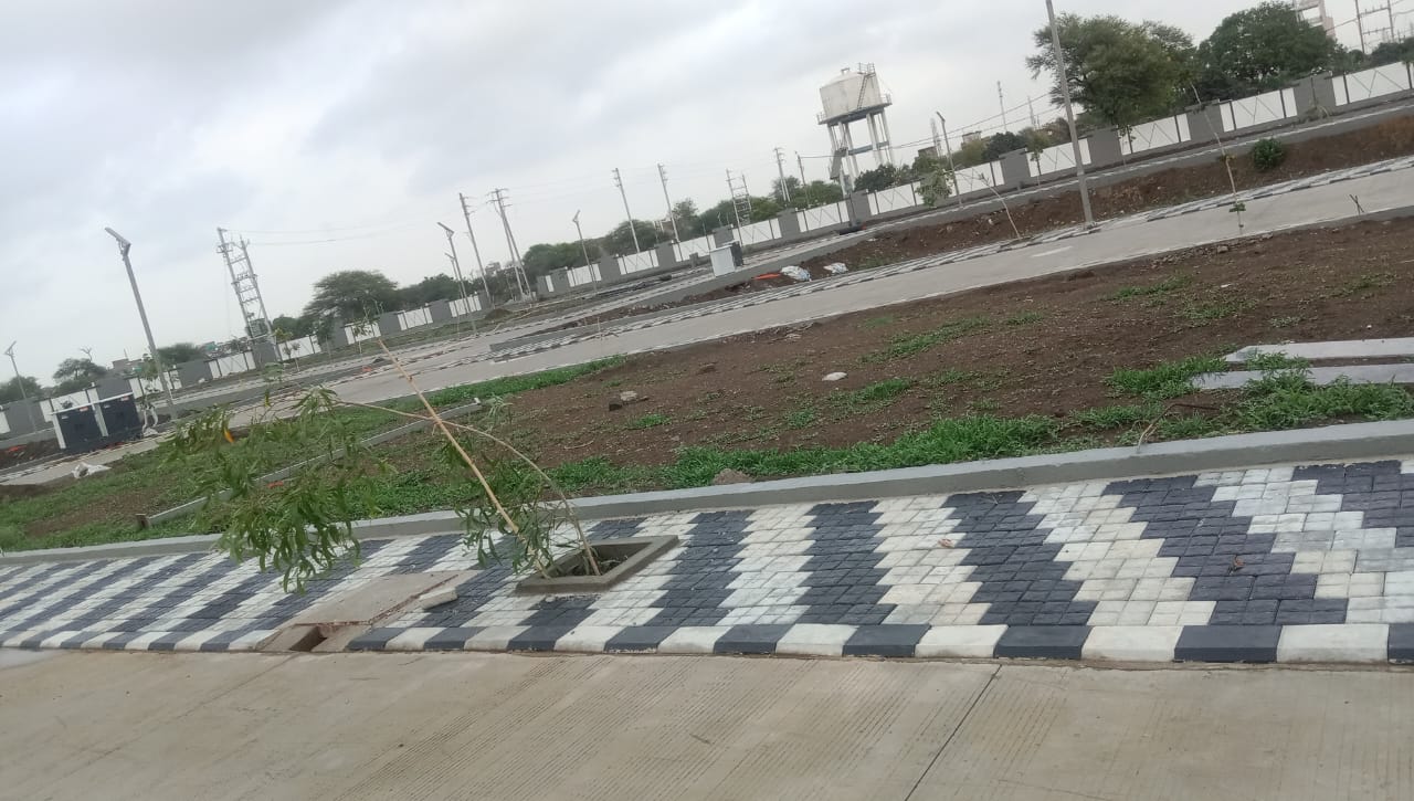 Plot For Sale in Zillian Park