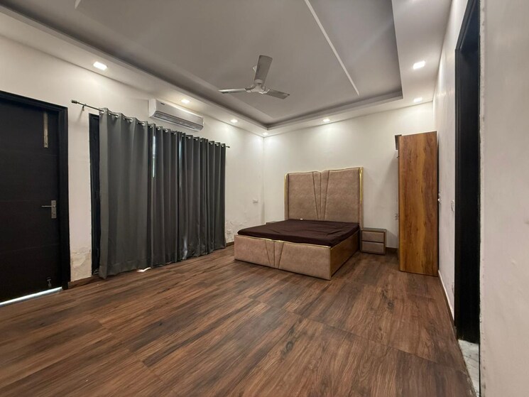 Bedroom, sector 56 4 Bedroom 2700 Sq.Ft. Builder Floor In Sector 56 Gurgaon 9558820