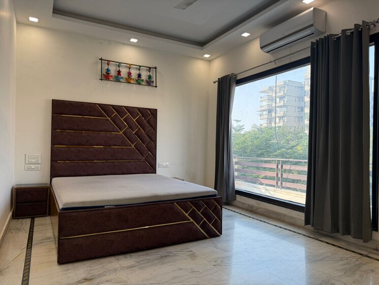 Bedroom, sector 56 4 Bedroom 2700 Sq.Ft. Builder Floor In Sector 56 Gurgaon 9558820