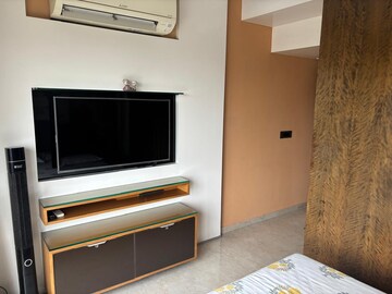 3 BHK Apartment For Rent in Bajaj Jayshree CHS, Vile Parle West