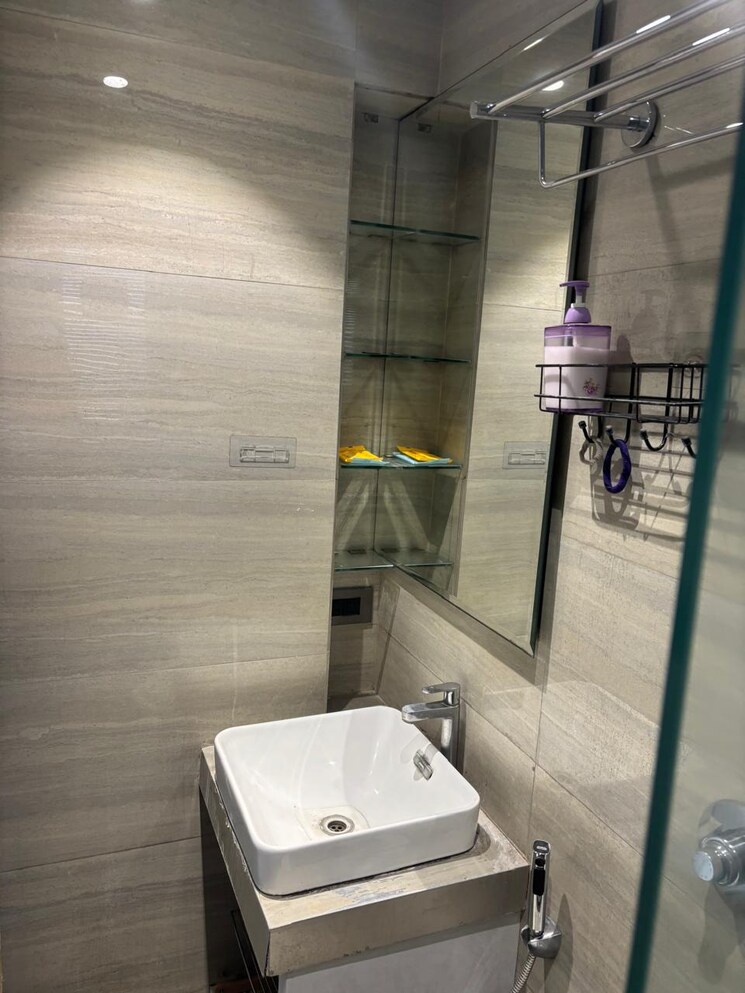 Bathroom, bajaj-jayshree-chs 3 Bedroom 1100 Sq.Ft. Apartment In Vile Parle West Mumbai 9558823
