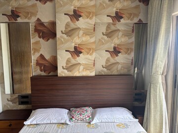 Bedroom in 3 BHK Apartment at Bajaj Jayshree CHS, Vile Parle West – for Rent