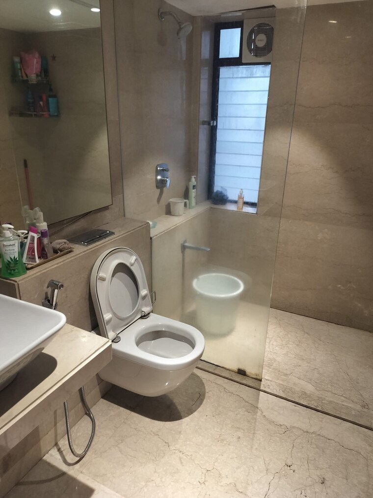 Bathroom, ozone-the-gateway 2 Bedroom 825 Sq.Ft. Apartment In Andheri West Mumbai 9558835