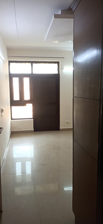 Kitchen in 4 BHK Apartment at Anand Niketan CGHS, Sector 52 – for Rent