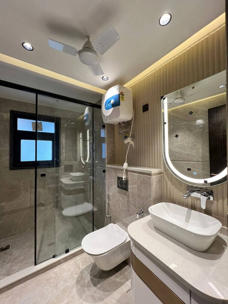 Bathroom, enkay-towers 3.5 Bedroom 1980 Sq.Ft. Builder Floor In Sector 19 Gurgaon 9558919